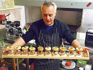 בית קפה בכפר כמא