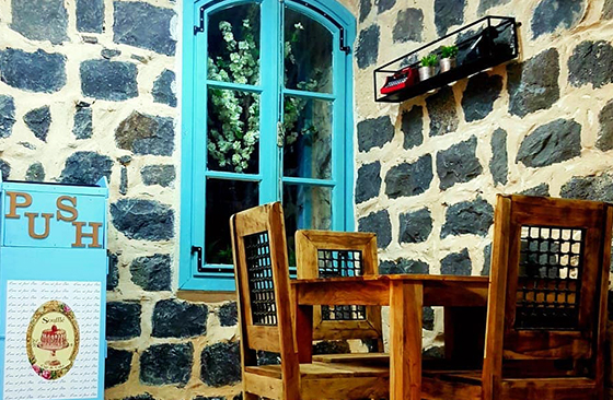 בית קפה בכפר כמא